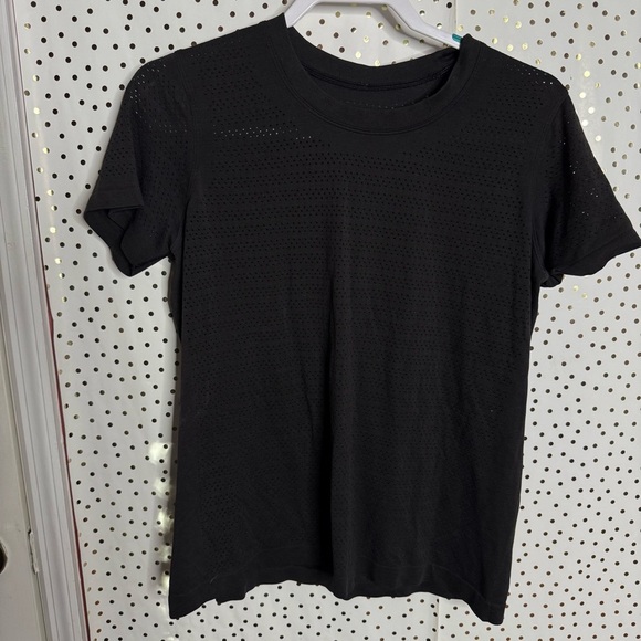 Lululemon Black Top - Picture 1 of 6